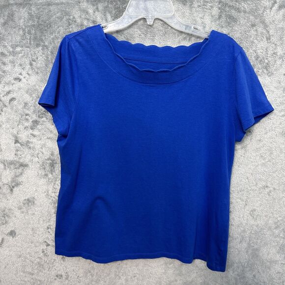 Talbots Tops - Talbots top Lg scalloped neckline Blue short sleeve Pima Cotton